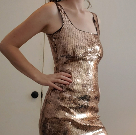 Gold Mini - Picture 2 of 4